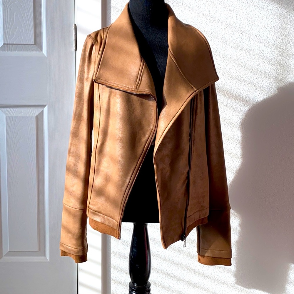 Women’s zip up jacket